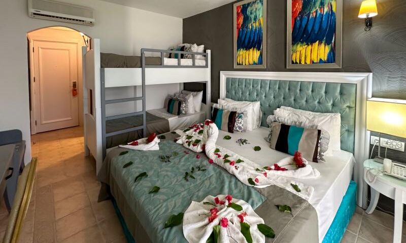 TİANA BEACH RESORT HOTEL 4 GECE 5 GÜN