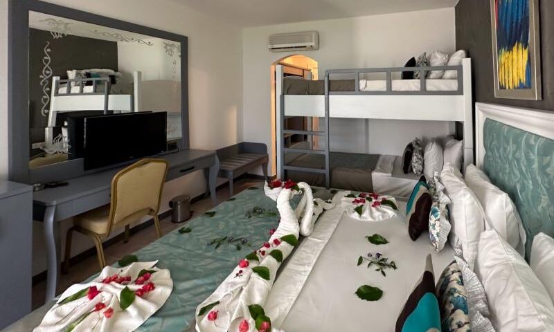 TİANA BEACH RESORT HOTEL 4 GECE 5 GÜN